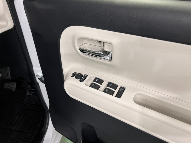 ムーヴキャンバスストライプスＧ　走行５５４５キロ／ＬＥＤヘッドランプ／マット１年保証距離無制限　走行距離５５４５キロ　純正マット　サイドエアバッグ　ＬＥＤヘッドランプ　アイドリングストップ　シートヒーター　両側電動スライドドア　オート格納式ドアミラー　電動パーキングブレーキ（埼玉県）の中古車
