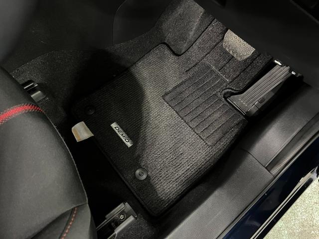 デミオXDツーリング 軽油/走行45951キロ/ナビ/バックカメラ1年保証距離無制限 走行距離45951キロ フルセグナビ バックカメラ ブルートゥース 純正マット サイドエアバッグ LEDヘッドランプ アイドリングストップ シートヒーター(埼玉県)の中古車
