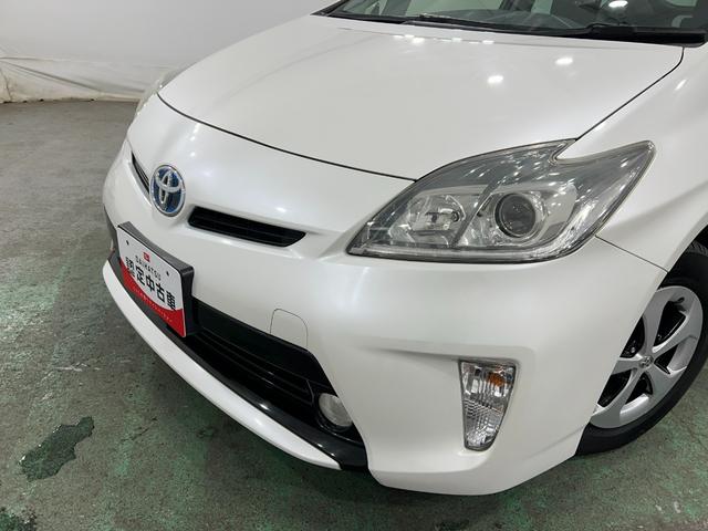 プリウスS 車検整備付/走行27630キロ/ナビ/バックカメラ1年保証距離無制限 走行距離27630キロ フルセグナビ バックカメラ ブルートゥース 純正マット サイドエアバッグ オートライト HIDヘッドランプ 電動格納式ドアミラー(埼玉県)の中古車