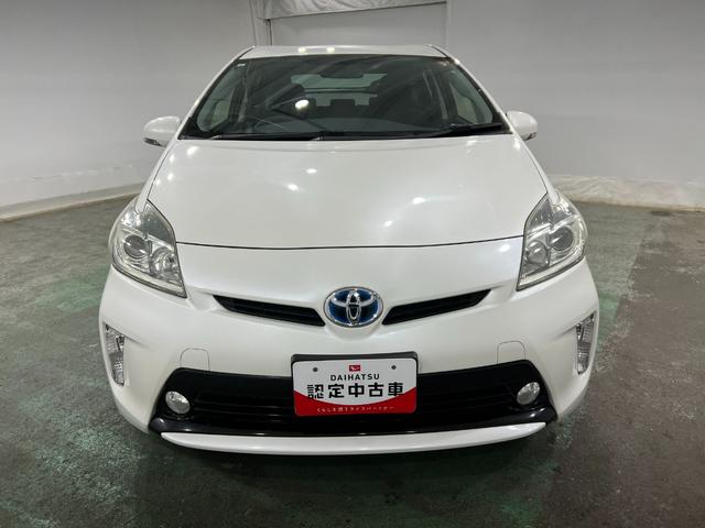 プリウスS 車検整備付/走行27630キロ/ナビ/バックカメラ1年保証距離無制限 走行距離27630キロ フルセグナビ バックカメラ ブルートゥース 純正マット サイドエアバッグ オートライト HIDヘッドランプ 電動格納式ドアミラー(埼玉県)の中古車