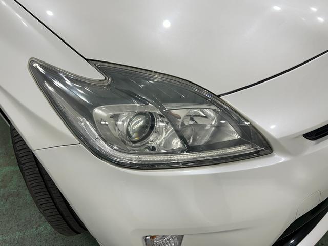 プリウスS 車検整備付/走行27630キロ/ナビ/バックカメラ1年保証距離無制限 走行距離27630キロ フルセグナビ バックカメラ ブルートゥース 純正マット サイドエアバッグ オートライト HIDヘッドランプ 電動格納式ドアミラー(埼玉県)の中古車