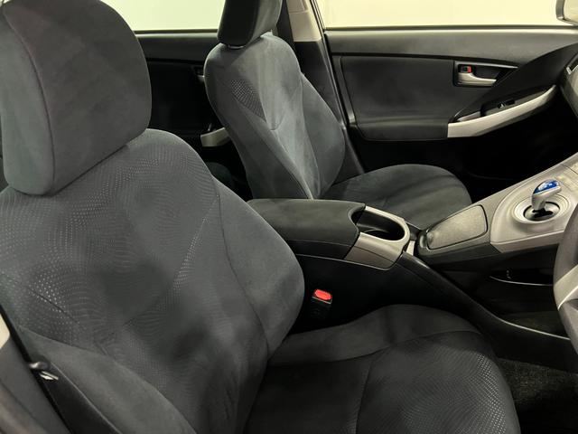 プリウスS 車検整備付/走行27630キロ/ナビ/バックカメラ1年保証距離無制限 走行距離27630キロ フルセグナビ バックカメラ ブルートゥース 純正マット サイドエアバッグ オートライト HIDヘッドランプ 電動格納式ドアミラー(埼玉県)の中古車