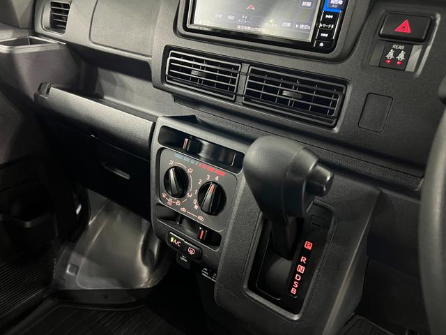 ハイゼットカーゴDX 走行29646キロ/車検整備付/ナビ/バックカメラ1年保証・走行距離無制限 ブルートゥース DVD ドラレコ ETC クリアランスソナー オートライト アイドリングストップ(埼玉県)の中古車