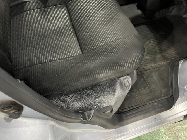 ハイゼットカーゴDX 走行29646キロ/車検整備付/ナビ/バックカメラ1年保証・走行距離無制限 ブルートゥース DVD ドラレコ ETC クリアランスソナー オートライト アイドリングストップ(埼玉県)の中古車