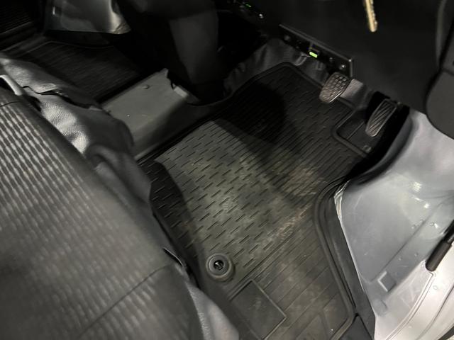 ハイゼットカーゴDX 走行29646キロ/車検整備付/ナビ/バックカメラ1年保証・走行距離無制限 ブルートゥース DVD ドラレコ ETC クリアランスソナー オートライト アイドリングストップ(埼玉県)の中古車