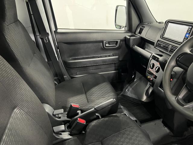ハイゼットカーゴDX 走行29646キロ/車検整備付/ナビ/バックカメラ1年保証・走行距離無制限 ブルートゥース DVD ドラレコ ETC クリアランスソナー オートライト アイドリングストップ(埼玉県)の中古車