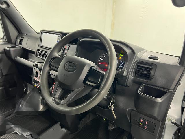 ハイゼットカーゴDX 走行29646キロ/車検整備付/ナビ/バックカメラ1年保証・走行距離無制限 ブルートゥース DVD ドラレコ ETC クリアランスソナー オートライト アイドリングストップ(埼玉県)の中古車