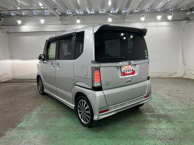 Ｎ−ＢＯＸカスタムＧ・ターボＬパッケージ　走行６３２９６キロ／ナビ／Ｂカメラ１年保証距離無制限　走行距離６３２９２キロ　フルセグナビ　バックカメラ　ブルートゥース　純正マット　サイドエアバッグ　ＬＥＤヘッドランプ　両側電動スライドドア（埼玉県）の中古車