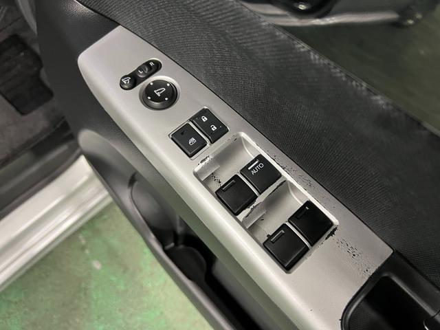 Ｎ−ＢＯＸカスタムＧ・ターボＬパッケージ　走行６３２９６キロ／ナビ／Ｂカメラ１年保証距離無制限　走行距離６３２９２キロ　フルセグナビ　バックカメラ　ブルートゥース　純正マット　サイドエアバッグ　ＬＥＤヘッドランプ　両側電動スライドドア（埼玉県）の中古車