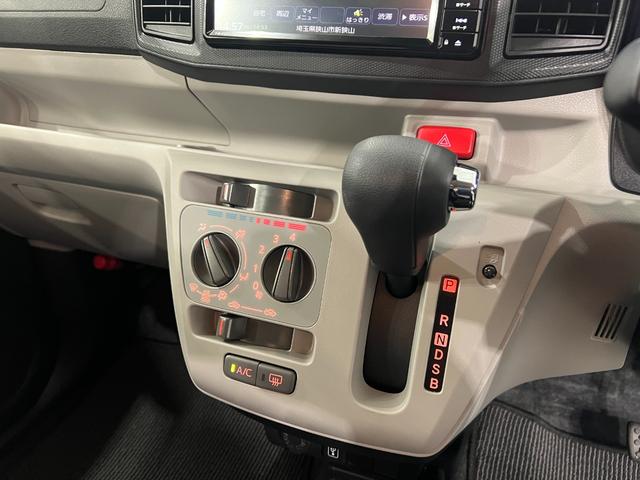 ミライースX SAIII 走行8404キロ/フルセグナビ/バックカメラ1年保証・走行距離無制限 走行キロ 助手席エアバック オートライト オートマチックハイビーム クリアランスソナー アイドリングストップ(埼玉県)の中古車