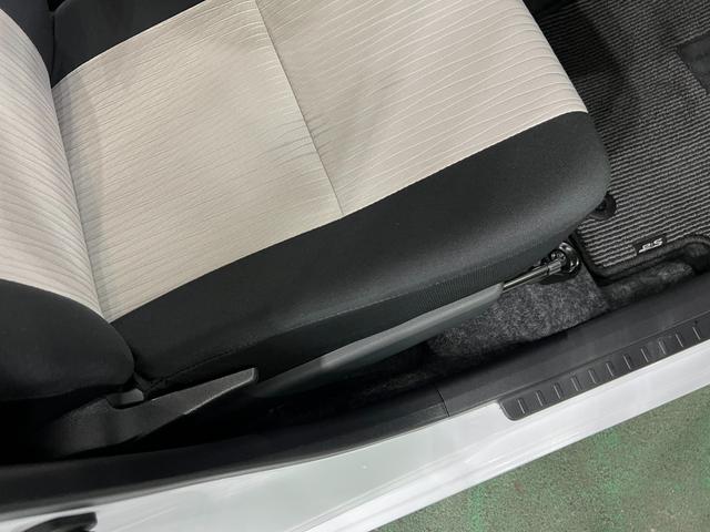 ミライースX SAIII 走行8404キロ/フルセグナビ/バックカメラ1年保証・走行距離無制限 走行キロ 助手席エアバック オートライト オートマチックハイビーム クリアランスソナー アイドリングストップ(埼玉県)の中古車