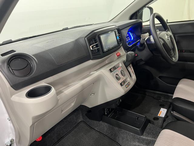 ミライースX SAIII 走行8404キロ/フルセグナビ/バックカメラ1年保証・走行距離無制限 走行キロ 助手席エアバック オートライト オートマチックハイビーム クリアランスソナー アイドリングストップ(埼玉県)の中古車