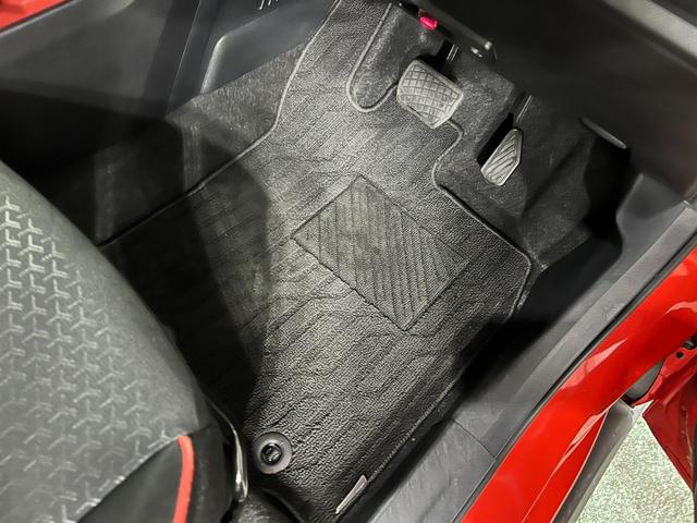ロッキーG 走行27536キロ/純正9インチフルセグナビ/ドラレコ1年保証距離無制限 走行距離27536キロ 純正フルセグナビ バックカメラ ドラレコ 純正マット サイドエアバッグ LEDヘッドランプ アイドリングストップ シートヒーター オート格納式ドアミラー(埼玉県)の中古車