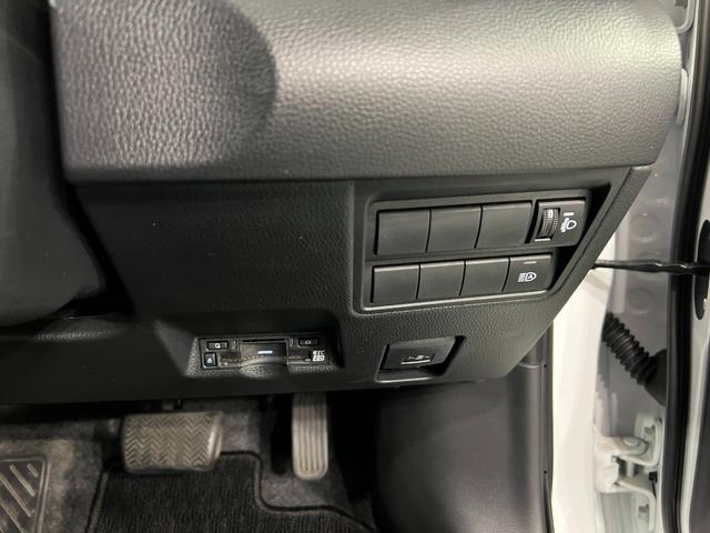 ヤリスG 走行6571キロ/フルセグナビ/バックカメラ/ドラレコ1年保証距離無制限 走行距離6571キロ フルセグナビ バックカメラ ドラレコ 純正マット サイドエアバッグ LEDヘッドランプ シートヒーター 電動格納式ドアミラー(埼玉県)の中古車