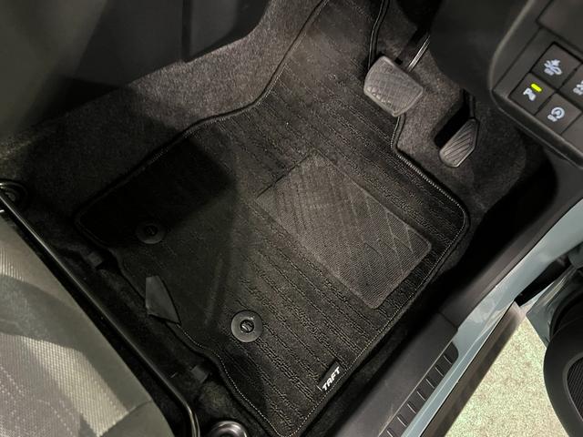 タフトGターボ 車検整備付/走行48267キロ/純正ナビ/ドラレコ1年保証距離無制限 走行距離48267キロ 純正フルセグナビ バックカメラ ドラレコ 純正マット サイドエアバッグ LEDヘッドランプ アイドリングストップ シートヒーター オート格納式ドアミラー(埼玉県)の中古車