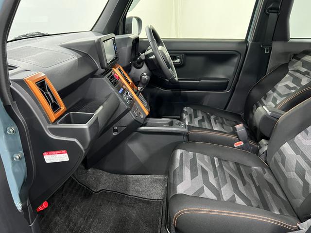 タフトGターボ 車検整備付/走行48267キロ/純正ナビ/ドラレコ1年保証距離無制限 走行距離48267キロ 純正フルセグナビ バックカメラ ドラレコ 純正マット サイドエアバッグ LEDヘッドランプ アイドリングストップ シートヒーター オート格納式ドアミラー(埼玉県)の中古車
