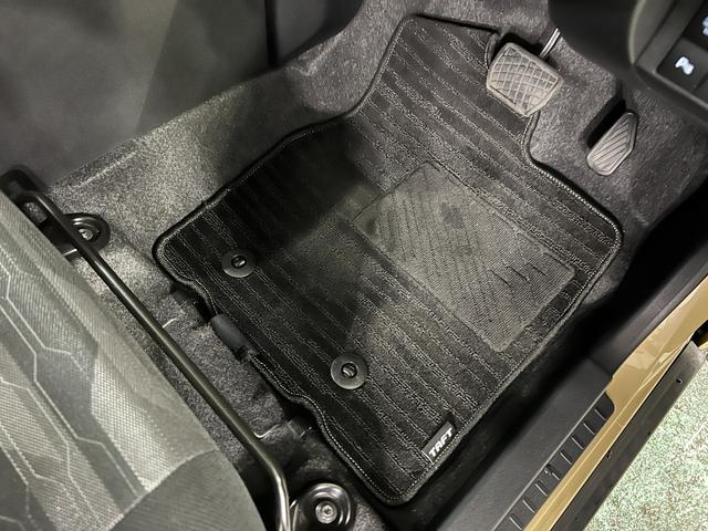 タフトG クロムベンチャー 走行8702キロ/ナビ/ドラレコ1年保証距離無制限 走行距離8702キロ フルセグナビ バックカメラ ドラレコ 純正マット サイドエアバッグ LEDヘッドランプ アイドリングストップ シートヒーター オート格納式ドアミラー(埼玉県)の中古車