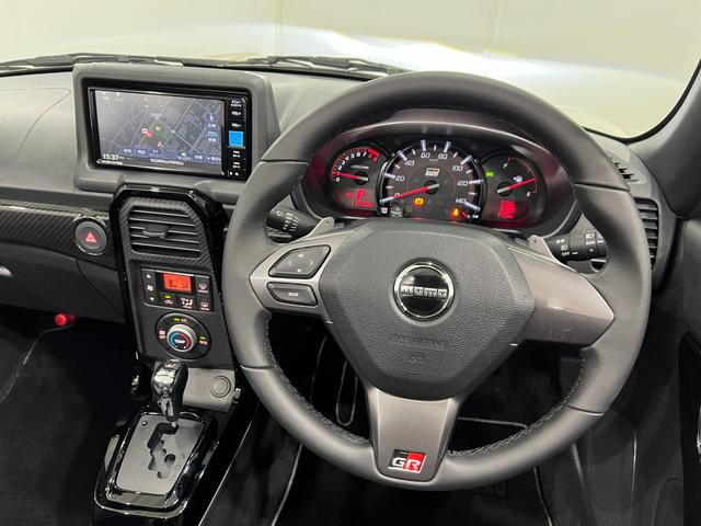 コペンGR スポーツ 走行11300キロ/純正ナビ/ドラレコ1年保証距離無制限 走行距離11300キロ 純正フルセグナビ バックカメラ ドラレコ 純正マット LEDヘッドランプ アイドリングストップ シートヒーター(埼玉県)の中古車
