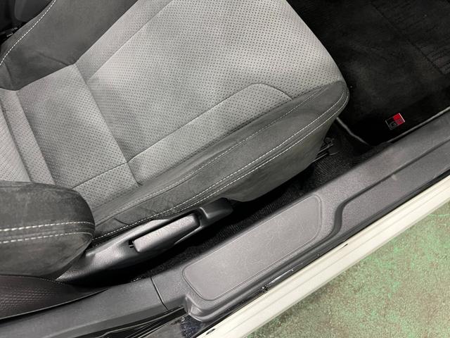 コペンGR スポーツ 走行11300キロ/純正ナビ/ドラレコ1年保証距離無制限 走行距離11300キロ 純正フルセグナビ バックカメラ ドラレコ 純正マット LEDヘッドランプ アイドリングストップ シートヒーター(埼玉県)の中古車