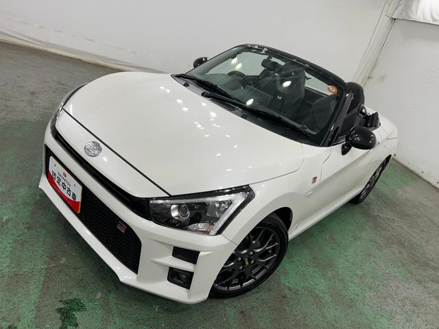 コペンGR スポーツ 走行11300キロ/純正ナビ/ドラレコ1年保証距離無制限 走行距離11300キロ 純正フルセグナビ バックカメラ ドラレコ 純正マット LEDヘッドランプ アイドリングストップ シートヒーター(埼玉県)の中古車