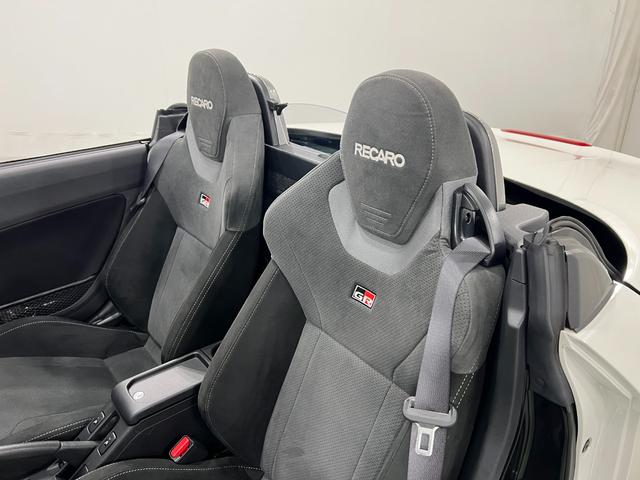コペンGR スポーツ 走行11300キロ/純正ナビ/ドラレコ1年保証距離無制限 走行距離11300キロ 純正フルセグナビ バックカメラ ドラレコ 純正マット LEDヘッドランプ アイドリングストップ シートヒーター(埼玉県)の中古車
