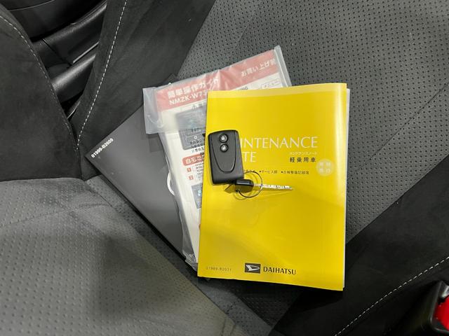 コペンGR スポーツ 走行11300キロ/純正ナビ/ドラレコ1年保証距離無制限 走行距離11300キロ 純正フルセグナビ バックカメラ ドラレコ 純正マット LEDヘッドランプ アイドリングストップ シートヒーター(埼玉県)の中古車