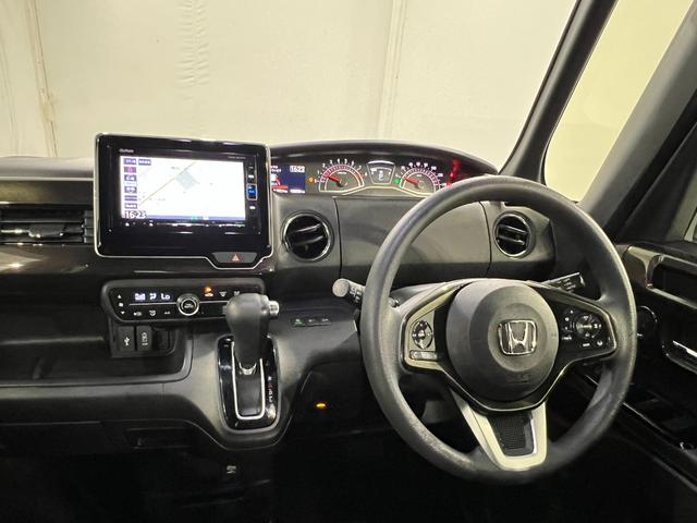 N−BOXカスタムG・Lホンダセンシング 走行100202キロ/ナビ/Bカメラ1年保証距離無制限 走行距離100202キロ フルセグナビ バックカメラ ブルートゥース 純正マット サイドエアバッグ LEDヘッドランプ 両側電動スライドドア(埼玉県)の中古車