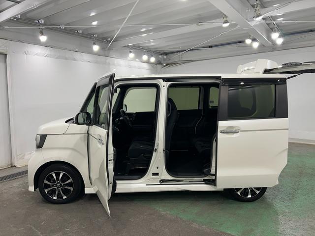 N−BOXカスタムG・Lホンダセンシング 走行100202キロ/ナビ/Bカメラ1年保証距離無制限 走行距離100202キロ フルセグナビ バックカメラ ブルートゥース 純正マット サイドエアバッグ LEDヘッドランプ 両側電動スライドドア(埼玉県)の中古車