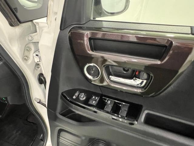 N−BOXカスタムG・Lホンダセンシング 走行100202キロ/ナビ/Bカメラ1年保証距離無制限 走行距離100202キロ フルセグナビ バックカメラ ブルートゥース 純正マット サイドエアバッグ LEDヘッドランプ 両側電動スライドドア(埼玉県)の中古車