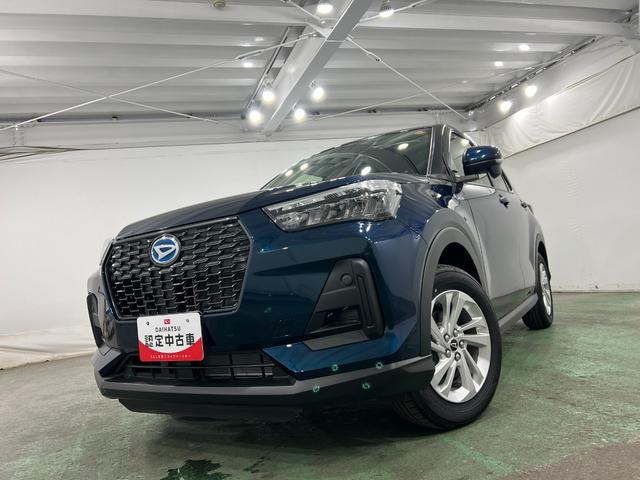 ロッキーX HEV 走行23キロ/LEDヘッドランプ/純正マット1年保証距離無制限 走行距離23キロ 純正マット サイドエアバッグ クリアランスソナー オートライト LEDヘッドランプ オート格納式ドアミラー 電動パーキングブレーキ(埼玉県)の中古車