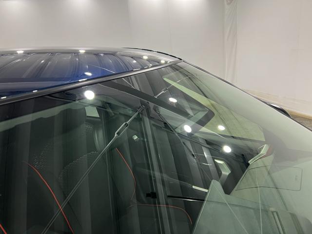 ロッキーX HEV 走行23キロ/LEDヘッドランプ/純正マット1年保証距離無制限 走行距離23キロ 純正マット サイドエアバッグ クリアランスソナー オートライト LEDヘッドランプ オート格納式ドアミラー 電動パーキングブレーキ(埼玉県)の中古車