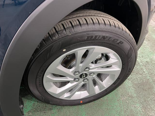 ロッキーX HEV 走行23キロ/LEDヘッドランプ/純正マット1年保証距離無制限 走行距離23キロ 純正マット サイドエアバッグ クリアランスソナー オートライト LEDヘッドランプ オート格納式ドアミラー 電動パーキングブレーキ(埼玉県)の中古車