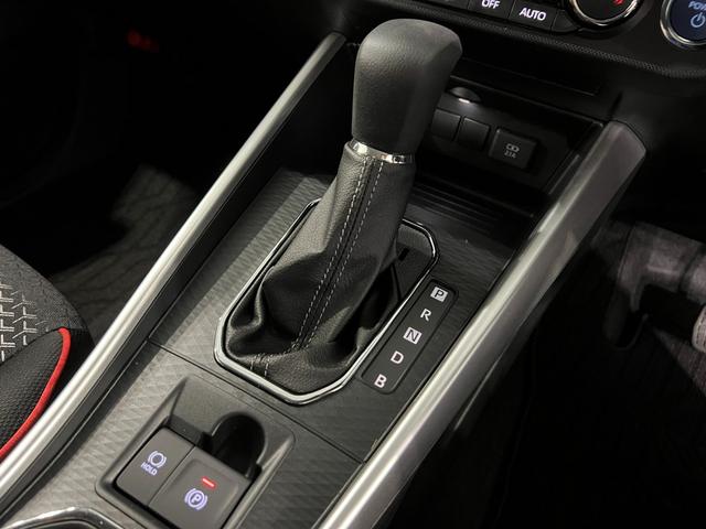 ロッキーX HEV 走行23キロ/LEDヘッドランプ/純正マット1年保証距離無制限 走行距離23キロ 純正マット サイドエアバッグ クリアランスソナー オートライト LEDヘッドランプ オート格納式ドアミラー 電動パーキングブレーキ(埼玉県)の中古車