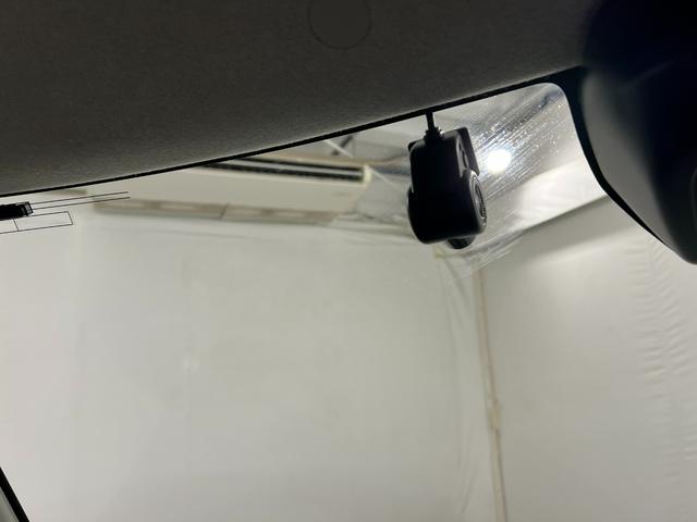 タントＸ　走行３９０４４キロ／純正９型ナビ／ドラレコ／後席モニター１年保証距離無制限　走行距離３９０４４キロ　純正フルセグナビ　パノラマモニター　ドラレコ　後席モニター　純正マット　サイドエアバッグ　ＬＥＤヘッドランプ　シートヒーター　両側電動スライドドア（埼玉県）の中古車