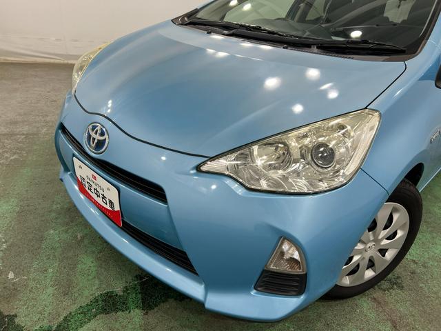 アクアＳ　走行６８８３３キロ／ワンセグナビ／バックカメラ／マット１年保証距離無制限　走行距離６８８３３キロ　ワンセグナビ　バックカメラ　カーペットマット　助手席エアバッグ　オートライト　シートヒーター　プッシュボタンスタート　電動格納式ドアミラー（埼玉県）の中古車