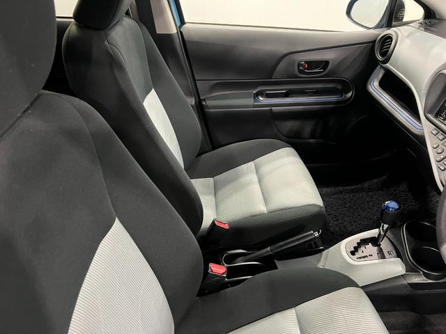 アクアＳ　走行６８８３３キロ／ワンセグナビ／バックカメラ／マット１年保証距離無制限　走行距離６８８３３キロ　ワンセグナビ　バックカメラ　カーペットマット　助手席エアバッグ　オートライト　シートヒーター　プッシュボタンスタート　電動格納式ドアミラー（埼玉県）の中古車