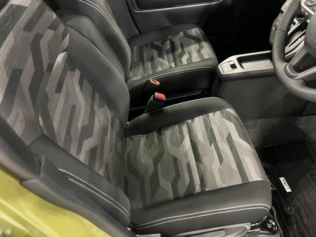タフトＧターボ　クロムベンチャー　走行１３５１６キロ／ナビ／ＥＴＣ１年保証・走行距離無制限　ブルートゥース　バックカメラ　ドラレコ　　サイドエアバック　クリアランスソナー　オートマチックハイビーム　オートライト　ＬＥＤヘッドライト　シートヒーター（埼玉県）の中古車