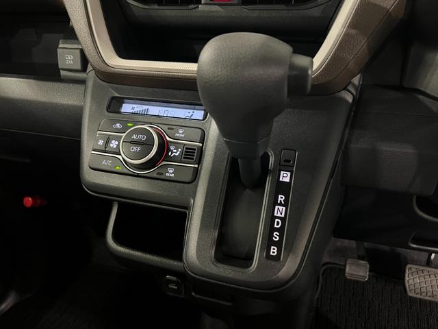 ムーヴＸ　走行８キロ／ＬＥＤヘッドランプ／片側電動スライドドア１年保証距離無制限　走行距離８キロ　純正マット　サイドエアバッグ　ＬＥＤヘッドランプ　アイドリングストップ　片側電動スライドドア　オート格納式ドアミラー　プッシュボタンスタート　キーフリー（埼玉県）の中古車