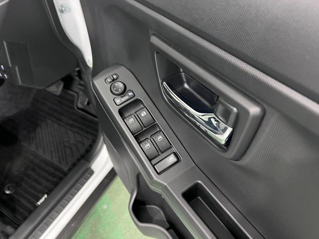 タフトＧ　ダーククロムベンチャー　走行１３４８キロ／シートヒーター一年保証・走行距離無制限　サイドエアバック　純正カーペットマット　サイドエアバック　クリアランスソナー　オートライト　ＬＥＤヘッドライト　シートヒーター　アイドリングストップ（埼玉県）の中古車