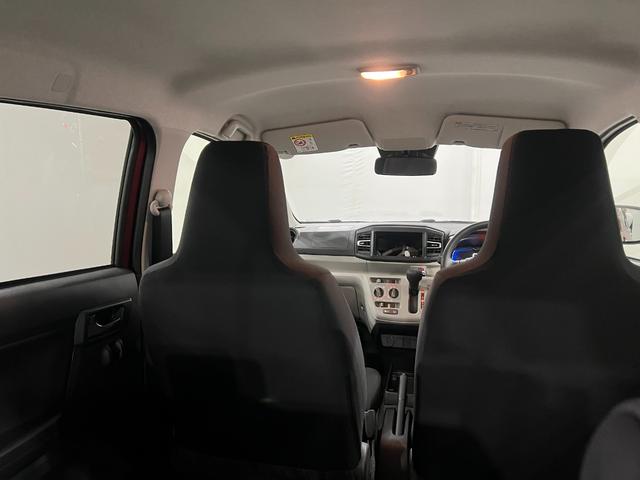 ミライースX SAIII 走行1483キロ/LEDヘッドランプ/マット1年保証距離無制限 走行距離1483キロ 純正カーペットマット 助手席エアバッグ クリアランスソナー オートマチックハイビーム LEDヘッドランプ アイドリングストップ 電動格納式ドアミラー(埼玉県)の中古車