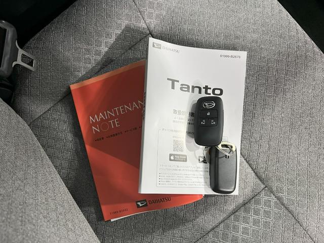 タントＸリミテッド　走行１８２４キロ／ＬＥＤヘッドランプ／マット１年保証距離無制限　走行距離１８２４キロ　純正マット　サイドエアバッグ　ＬＥＤヘッドランプ　アイドリングストップ　シートヒーター　両側電動スライドドア　オート格納式ドアミラー　キーフリー（埼玉県）の中古車