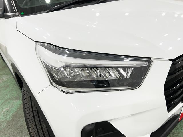 ロッキープレミアムＧ　走行５９９９キロ／クリアランスソナー一年保証・走行距離無制限　助手席エアバック　純正カーペットマット　サイドエアバック　クリアランスソナー　オートライト　ＬＥＤヘッドライト　シートヒーター　アイドリングストップ（埼玉県）の中古車