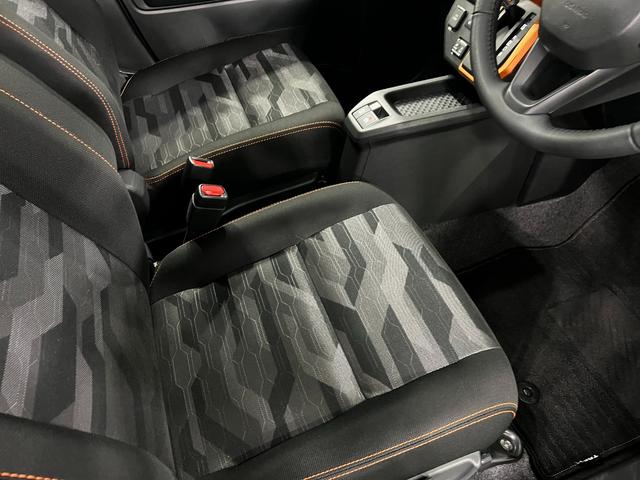 タフトG 走行37853キロ/純正9インチナビ/ドライブレコーダー1年保証距離無制限 走行距離37853キロ 純正フルセグナビ バックカメラ ドラレコ 純正マット サイドエアバッグ LEDヘッドランプ アイドリングストップ シートヒーター オート格納式ドアミラー(埼玉県)の中古車