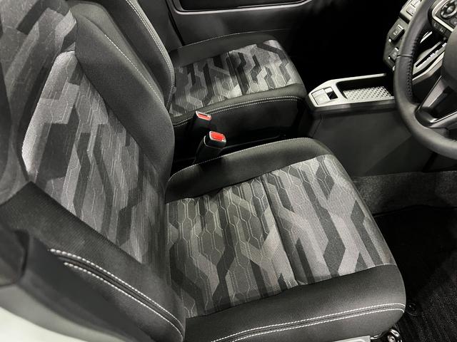 タフトG ダーククロムベンチャー 走行1320キロ/オートライト一年保証・走行距離無制限走行 助手席エアバック 純正カーペットマット サイドエアバック クリアランスソナー オートライト LEDヘッドライト シートヒーター アイドリングストップ(埼玉県)の中古車
