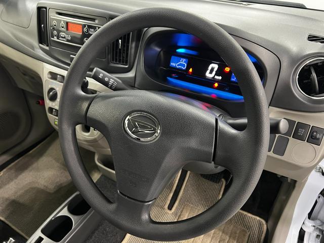 ミライースX 走行35523キロ/CDチューナー/純正カーペットマット1年保証距離無制限 走行距離35523キロ CDチューナー 純正カーペットマット 助手席エアバッグ アイドリングストップ ドリンクホルダー マニュアルエアコン(埼玉県)の中古車