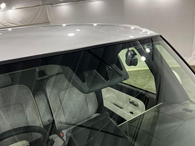ムーヴキャンバスストライプスGターボ 走行31701キロ/純正ナビ/ドラレコ1年保証距離無制限 走行距離31701キロ 純正フルセグナビ パノラマモニター ドラレコ 純正マット サイドエアバッグ LEDヘッドランプ アイドリングストップ シートヒーター 両側電動スライドドア(埼玉県)の中古車