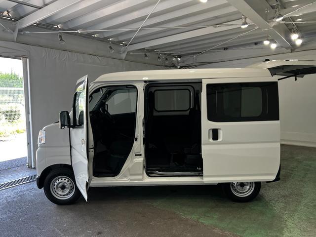 ハイゼットカーゴＤＸ　走行２５５１５キロ／ＣＤチューナー／４ＷＤ／オートマ一年保証・走行距離無制限　クリアランスソナー　オートライト　アイドリングストップ　４ＷＤ　ＣＤチューナー　キーレス　純正マット（埼玉県）の中古車