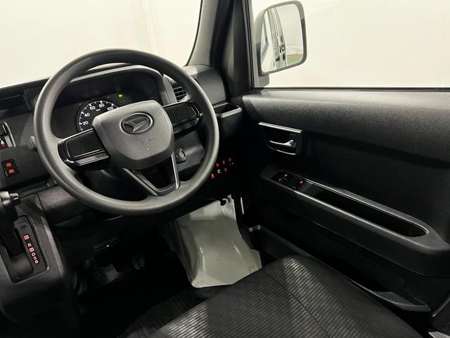 ハイゼットカーゴＤＸ　走行２５５１５キロ／ＣＤチューナー／４ＷＤ／オートマ一年保証・走行距離無制限　クリアランスソナー　オートライト　アイドリングストップ　４ＷＤ　ＣＤチューナー　キーレス　純正マット（埼玉県）の中古車