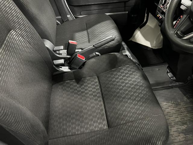 ハイゼットカーゴＤＸ　走行２５５１５キロ／ＣＤチューナー／４ＷＤ／オートマ一年保証・走行距離無制限　クリアランスソナー　オートライト　アイドリングストップ　４ＷＤ　ＣＤチューナー　キーレス　純正マット（埼玉県）の中古車