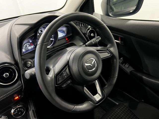 デミオ15S 走行59619キロ/車検整備付/ナビ/全周囲カメラ一年保証・走行距離無制限 フルセグナビ Bluetooth 全周囲カメラ ドラレコ ETC クリアランスソナー オートライト LEDヘッドライト シートヒーター(埼玉県)の中古車